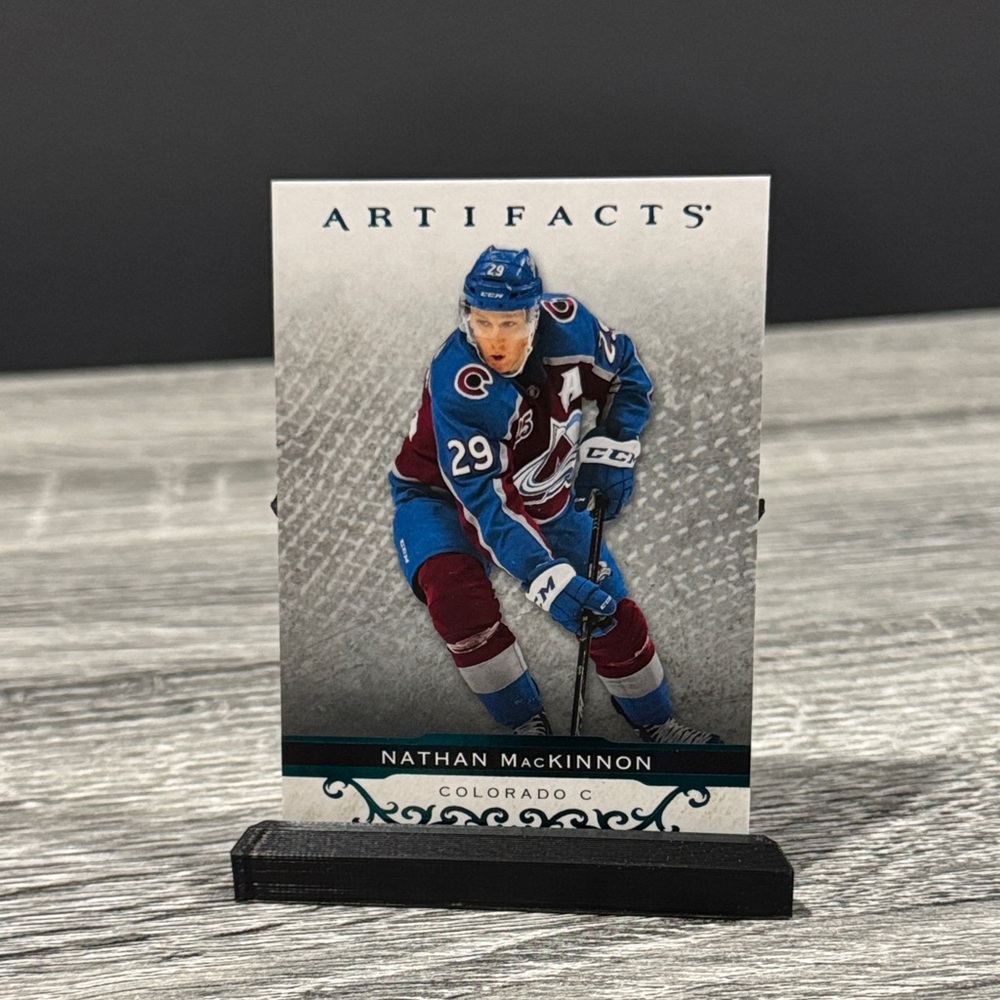 NHL | Upper Deck Artifacts #145: Colorado Avalanche: Nathan McKinnon - Card